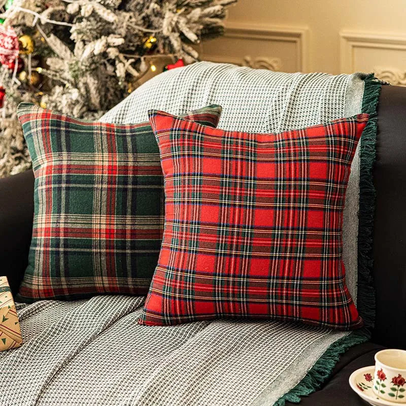 04 Vintage Christmas Cushion Covers for 2025